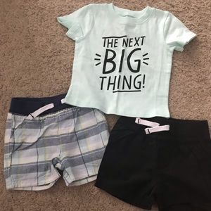 NWOT  T-shirt with two shorts size 3 months